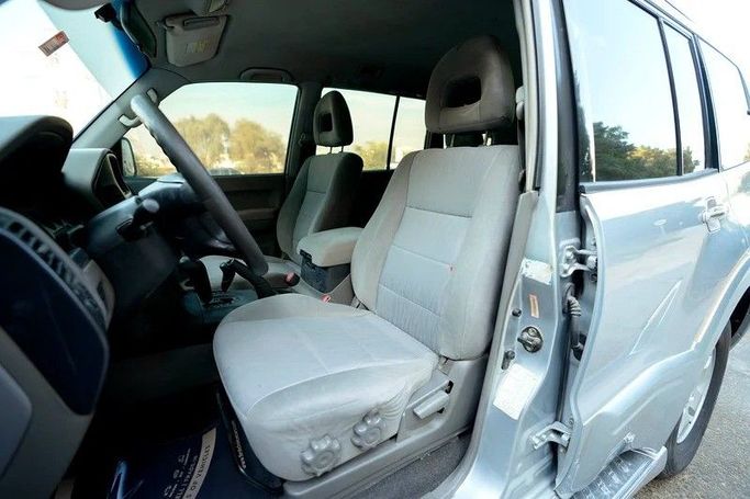 Подержанный Mitsubishi Pajero III Рестайлинг, 3.5 л, 2005 в Шардже от First Choice Cars Серебристый цвет. GCC | AUTO.AE