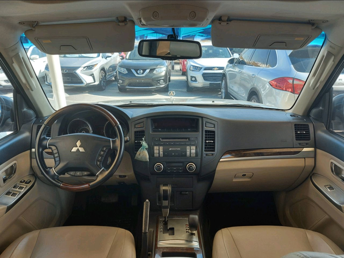 Used Mitsubishi Pajero IV Facelift 1, 3.5 l, 2014 in Sharjah by Fantastic Used Cars, Golden color. GCC Specs | AUTO.AE