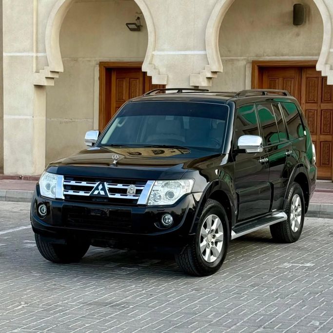 Used Mitsubishi Pajero IV Facelift 1, 3.8 l, 2014 in Sharjah by Sarmad Cars, Black color. Other | AUTO.AE