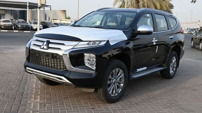 Новый Mitsubishi Pajero Sport III Рестайлинг, 2.4 л, 2023 в Шардже от Nour Alnukhba Motors Черный цвет. Other | AUTO.AE