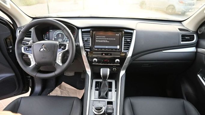 Новый Mitsubishi Pajero Sport III Рестайлинг, 2.4 л, 2023 в Шардже от Nour Alnukhba Motors Черный цвет. Other | AUTO.AE