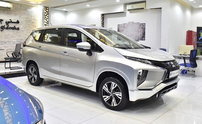 Подержанный Mitsubishi Xpander I, 1.5 л, 2022 в Шардже от Honey Gidosha Used Cars Tr. Серебристый цвет.  | AUTO.AE