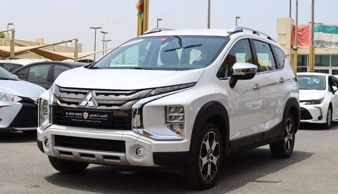 Подержанный Mitsubishi Xpander I, 1.5 л, 2023 в Шардже от Al Sayed Khamis Used Cars Белый цвет. GCC | AUTO.AE
