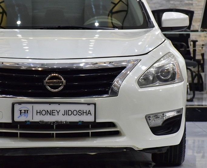Подержанный Nissan Altima V (L33) Рестайлинг, 2.5 л, 2016 в Шардже от Honey Gidosha Used Cars Tr. Белый цвет.  | AUTO.AE
