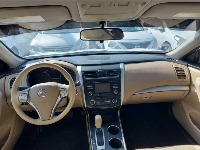 Подержанный Nissan Altima V (L33), 3.5 л, 2015 в Шардже от Alhamoor Used Cars Белый цвет. GCC | AUTO.AE