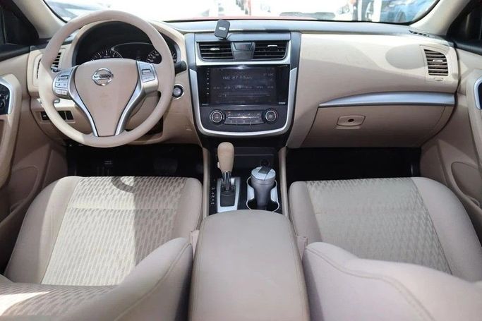 Подержанный Nissan Altima V (L33) Рестайлинг, 2.5 л, 2018 в Шардже от Al Sayed Khamis Used Cars Красный цвет. GCC | AUTO.AE