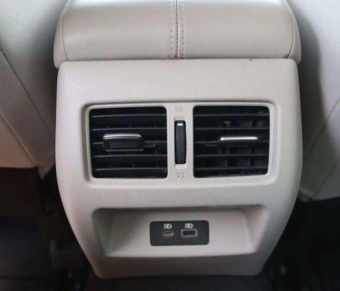 Подержанный Nissan Altima VI (L34), 2.5 л, 2021 в Шардже от Al Sayed Khamis Used Cars Белый цвет. GCC | AUTO.AE