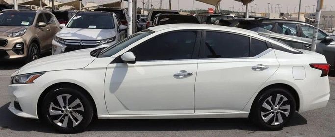 Подержанный Nissan Altima VI (L34), 2.5 л, 2021 в Шардже от Al Sayed Khamis Used Cars Белый цвет. GCC | AUTO.AE