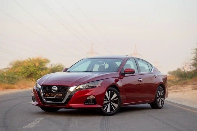 Used Nissan Altima VI (L34), 2.5 l, 2022 in Sharjah by First Choice Cars, Red color. GCC Specs | AUTO.AE