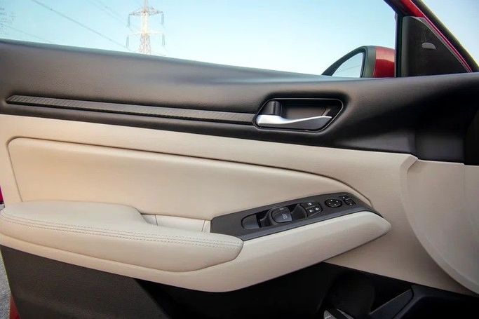 Used Nissan Altima VI (L34), 2.5 l, 2022 in Sharjah by First Choice Cars, Red color. GCC Specs | AUTO.AE