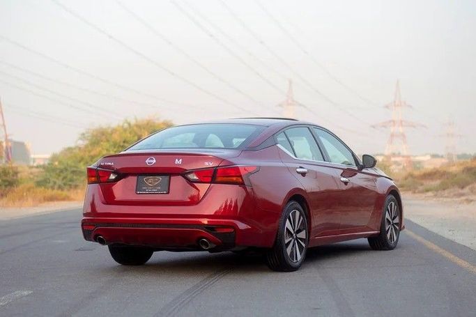 Used Nissan Altima VI (L34), 2.5 l, 2022 in Sharjah by First Choice Cars, Red color. GCC Specs | AUTO.AE