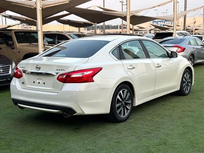 Used Nissan Altima V (L33) Facelift, 3.5 l, 2017 in Sharjah by Almasar Used Cars, White color. GCC Specs | AUTO.AE