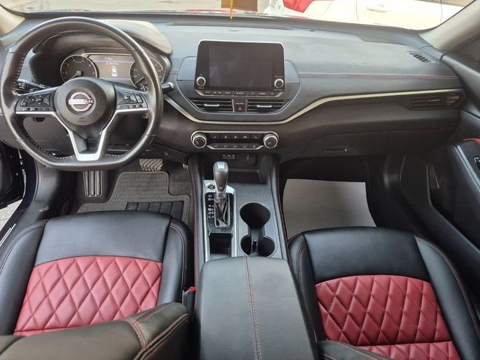 Подержанный Nissan Altima VI (L34) Рестайлинг, 2.5 л, 2022 в Шардже от Al Sada used cars Синий цвет. Американская | AUTO.AE