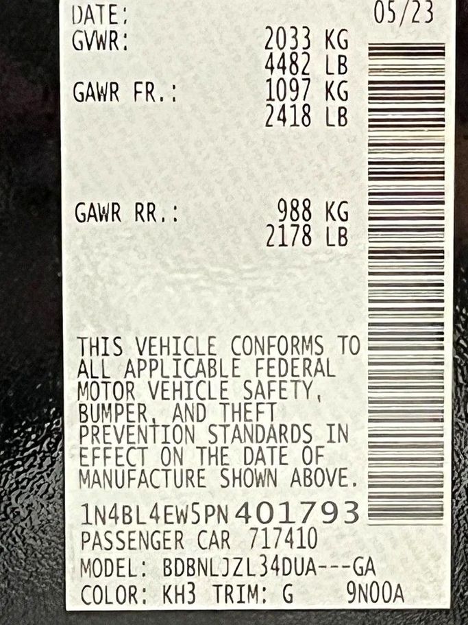 Подержанный Nissan Altima VI (L34) Рестайлинг, 2.5 л, 2023 в Шардже от Alzawraq Alazrak Черный цвет. Американская | AUTO.AE