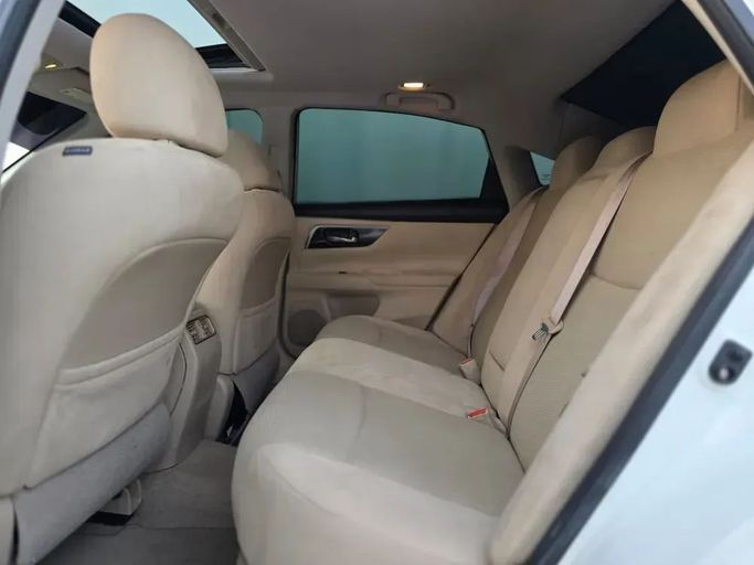 Подержанный Nissan Altima V (L33), 2.5 л, 2014 в Шардже от Al Sayed Ezzat Khamis Белый цвет. GCC | AUTO.AE