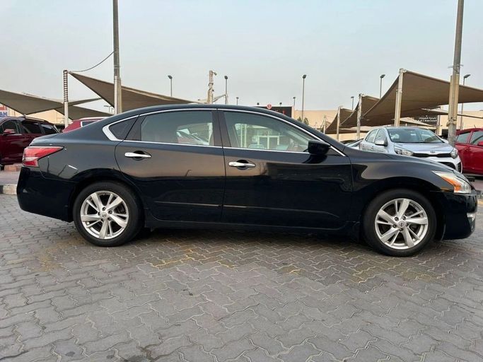 Used Nissan Altima V (L33), 2.5 l, 2015 in Sharjah by Laqtah Used Cars, Black color. American Specs | AUTO.AE