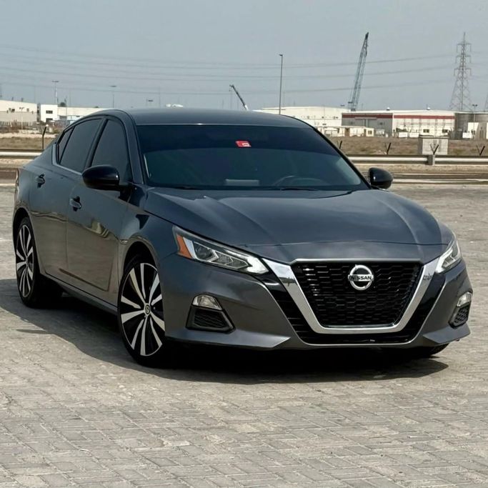 Подержанный Nissan Altima VI (L34), 2.5 л, 2019 в Шардже от Sarmad Cars Серый цвет. Other | AUTO.AE