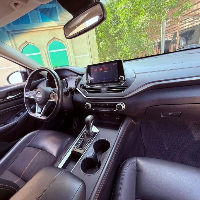 Подержанный Nissan Altima VI (L34), 2.5 л, 2020 в Шардже от Sarmad Cars Черный цвет. Other | AUTO.AE