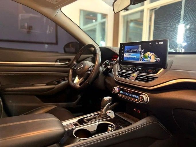 Used Nissan Altima VI (L34) Facelift, 2.0 l, 2023 in Sharjah by Rebou Alfakhama, Black color. American Specs | AUTO.AE