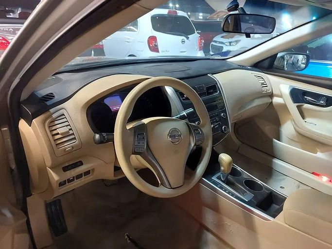 Used Nissan Altima V (L33), 2.5 l, 2014 in Sharjah by Al Aqsa Used Cars, Golden color. American Specs | AUTO.AE