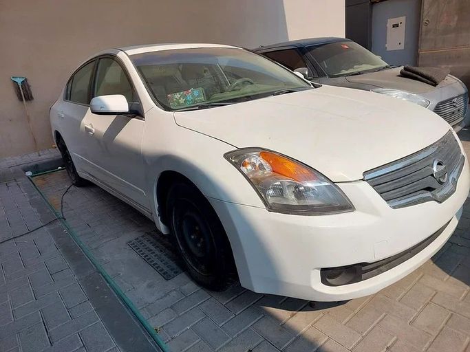 Used Nissan Altima IV (L32), 2.5 l, 2009 in Sharjah by Al Aqsa Used Cars, White color. GCC Specs | AUTO.AE