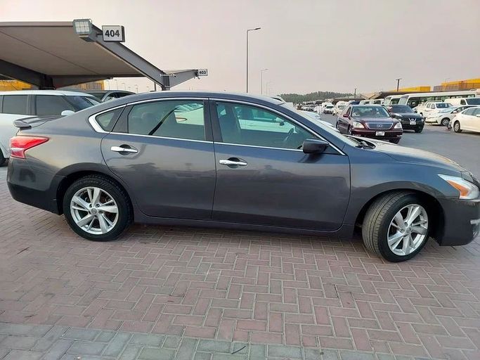 Подержанный Nissan Altima V (L33), 2.5 л, 2013 в Шардже от Al Aqsa Used Cars Серый цвет. Американская | AUTO.AE