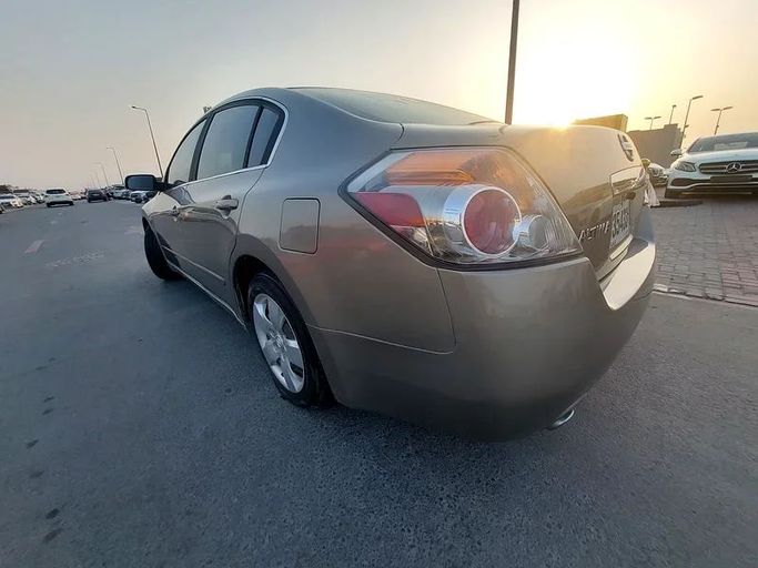Подержанный Nissan Altima IV (L32), 2.5 л, 2009 в Шардже от Al Aqsa Used Cars Золотистый цвет. GCC | AUTO.AE