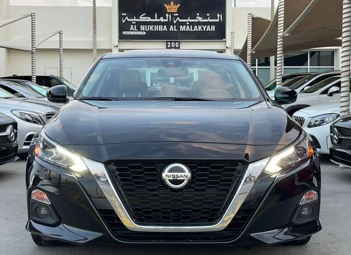 Used Nissan Altima VI (L34), 2.5 l, 2019 in Sharjah by Al Nukhba Al Malakyah Used Cars, Black color. American Specs | AUTO.AE