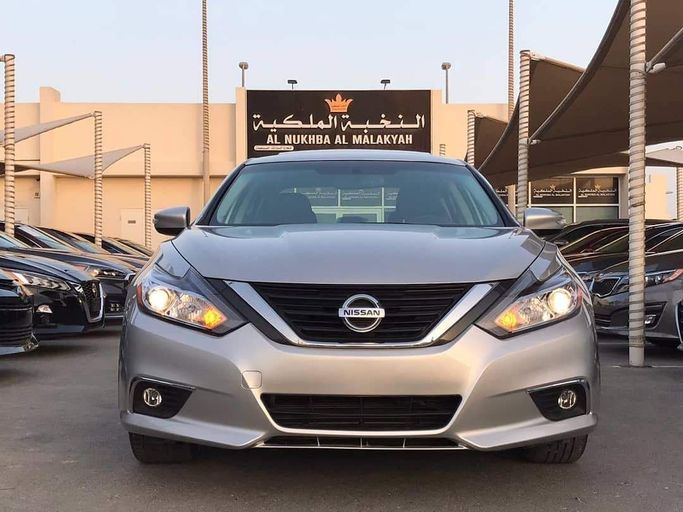 Used Nissan Altima VI (L34), 2.5 l, 2017 in Sharjah by Al Nukhba Al Malakyah Used Cars, Grey color. American Specs | AUTO.AE