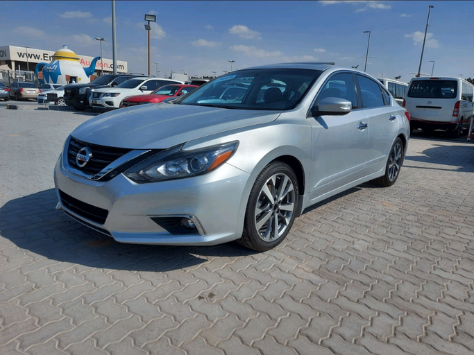 Used Nissan Altima V (L33) Facelift, 2.5 l, 2016 in Sharjah by Al Madar, Silver color. American Specs | AUTO.AE