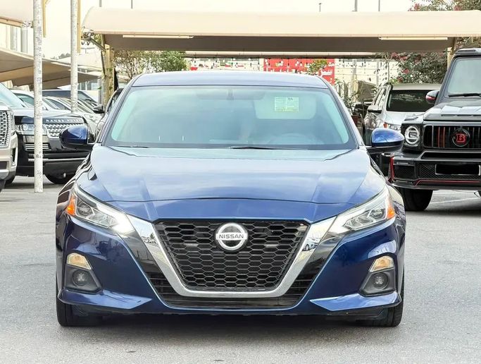 Подержанный Nissan Altima VI (L34), 2.5 л, 2019 в Шардже от Dream Car Showroom Синий цвет. Американская | AUTO.AE