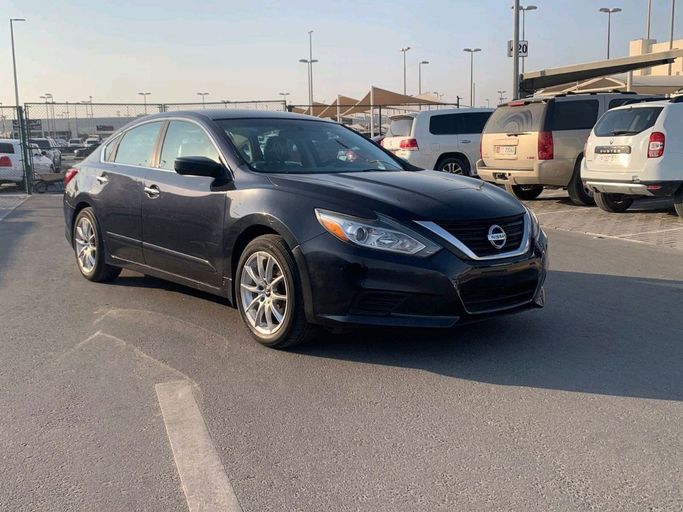 Подержанный Nissan Altima V (L33) Рестайлинг, 2.5 л, 2017 в Шардже от Al Najem Used Cars Черный цвет. Американская | AUTO.AE