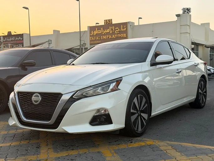 مستعملة Nissan Altima السادس (L34), 2.5 l, 2019 في في الشارقة من ASAL ALHAIBAH USED CARS، اللون أبيض. المواصفات الكورية | AUTO.AE