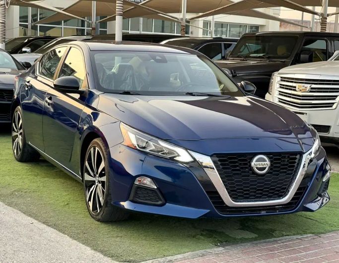 مستعملة Nissan Altima السادس (L34), 2.5 l, 2022 في في الشارقة من Walid Kahat، اللون أزرق. المواصفات الأمريكية | AUTO.AE