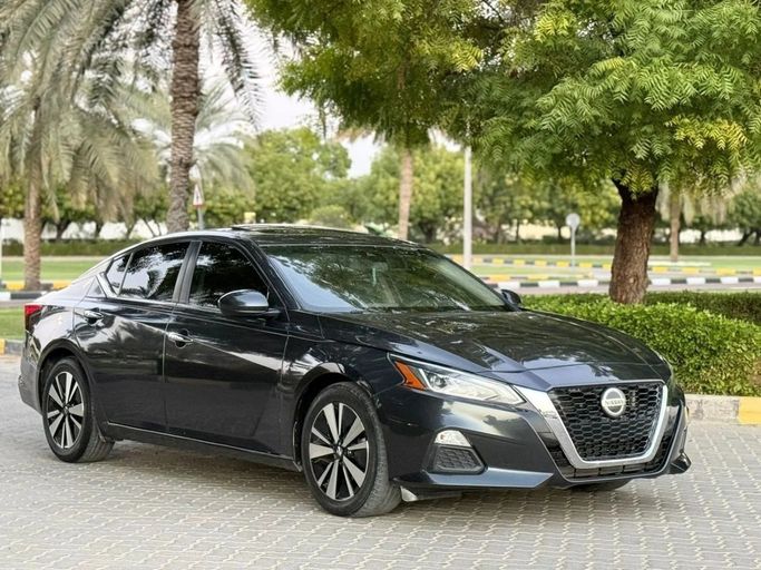 Подержанный Nissan Altima VI (L34), 2.5 л, 2022 в Шардже от Laqtah Used Cars Черный цвет. Американская | AUTO.AE | Объявление #272768