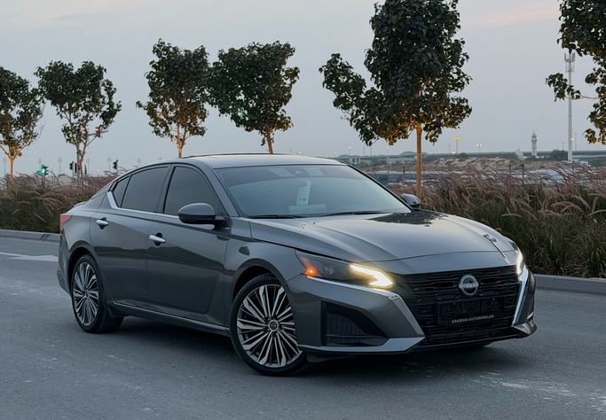 Used ⁦Nissan Altima VI (L34) Facelift, 2.0 l, 2026⁩ in UAE, Sharjah by Najm Suhail, Grey color. GCC Specs | AUTO.AE | Listing #288643