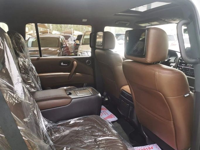 Подержанный Nissan Armada II Рестайлинг, 5.6 л, 2022 в Шардже от Tabarak Used Cars Белый цвет. Американская | AUTO.AE