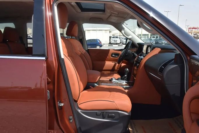 Подержанный Nissan Armada II, 5.6 л, 2018 в Шардже от Alfaris Used Cars Красный цвет. Other | AUTO.AE