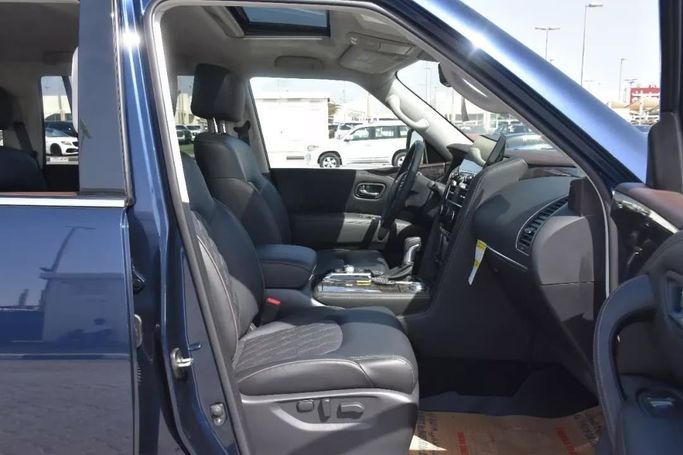 Подержанный Nissan Armada II Рестайлинг, 5.6 л, 2023 в Шардже от Alfaris Used Cars Синий цвет. Other | AUTO.AE