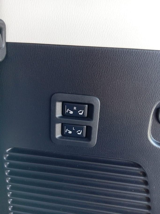 Подержанный Nissan Armada II, 5.6 л, 2018 в Шардже от Mohammad Al Hamadani Used Cars Красный цвет. Other | AUTO.AE