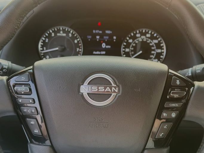 Used Nissan Armada II Facelift, 5.6 l, 2023 in Sharjah by Badar Used Cars, Silver color.  | AUTO.AE