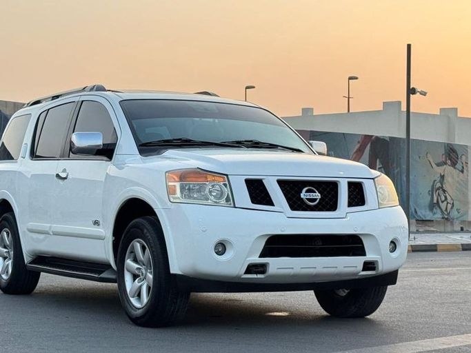 Подержанный Nissan Armada I Рестайлинг, 5.6 л, 2012 в Шардже от Al Fareed Used Cars Белый цвет. GCC | AUTO.AE
