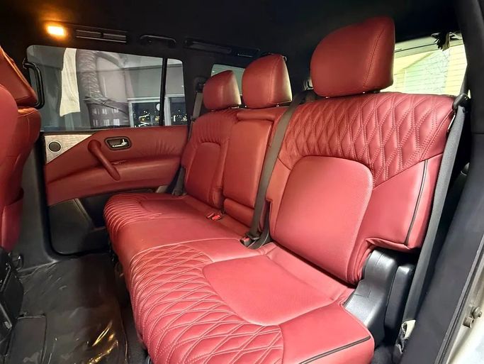 مستعملة Nissan Armada ثانياً، 5.6 لتر، 2018 في الإمارات، الشارقة من Speedcars، اللون رمادي. المواصفات الأمريكية | AUTO.AE | إعلان #295659 — صورة 14 من 18