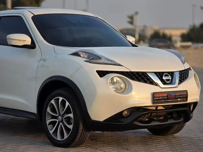 Подержанный Nissan Juke I Рестайлинг, 1.6 л, 2016 в Шардже от Al Sayed Ezzat Khamis Белый цвет. GCC | AUTO.AE