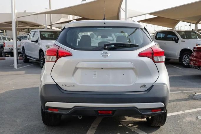 Used Nissan Kicks I, 1.6 l, 2020 in Sharjah by Qasr Al Furqan Used Cars, Silver color. GCC Specs | AUTO.AE