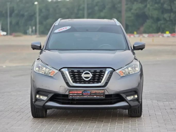 Подержанный Nissan Kicks I, 1.6 л, 2019 в Шардже от Al Sayed Ezzat Khamis Серый цвет. GCC | AUTO.AE