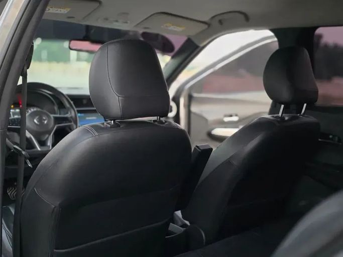 Подержанный Nissan Kicks I, 1.6 л, 2019 в Шардже от Al Sayed Ezzat Khamis Серый цвет. GCC | AUTO.AE