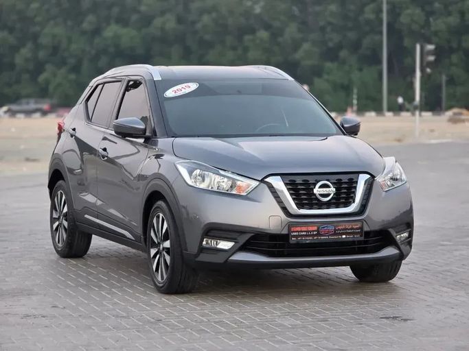 Подержанный Nissan Kicks I, 1.6 л, 2019 в Шардже от Al Sayed Ezzat Khamis Серый цвет. GCC | AUTO.AE