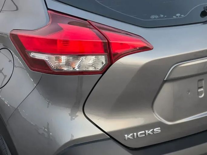 Подержанный Nissan Kicks I, 1.6 л, 2019 в Шардже от Al Sayed Ezzat Khamis Серый цвет. GCC | AUTO.AE