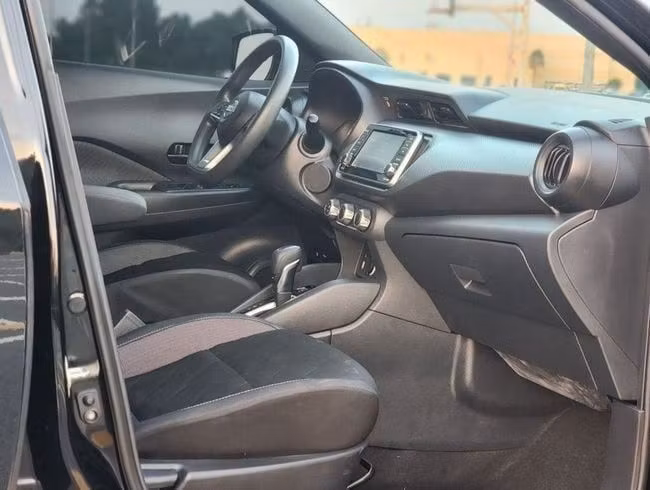 Подержанный Nissan Kicks I, 1.6 л, 2020 в Шардже от Nassem Al Sham Used Cars Черный цвет. Other | AUTO.AE